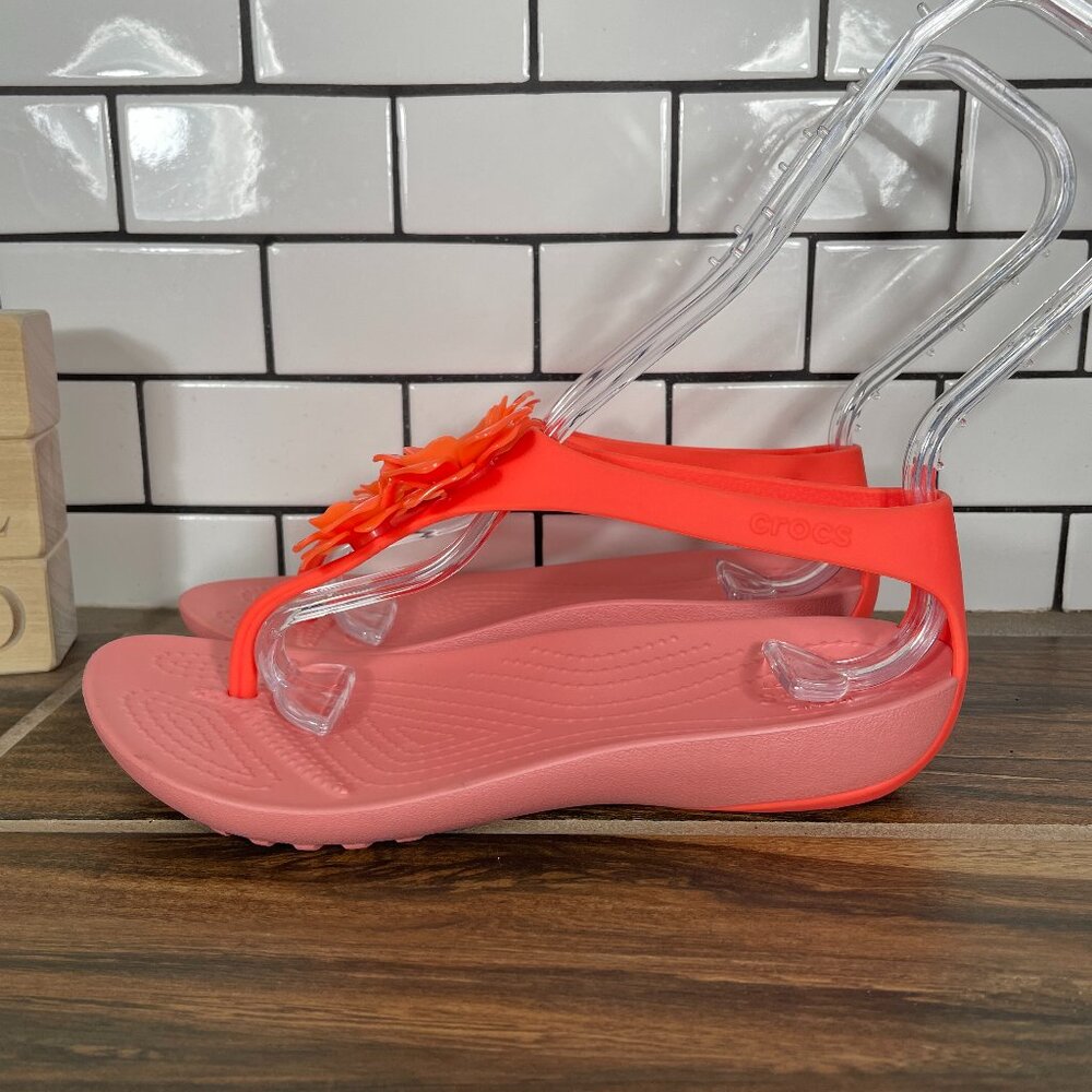 CROCS Serena Embellished Flip Shoes Womens Sz 5 Orange Pink Floral Thong Sandals